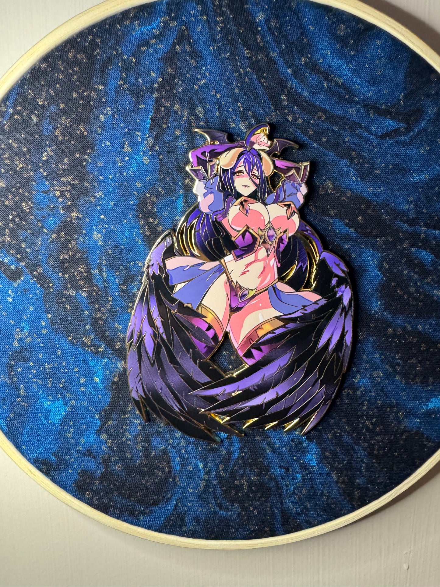 Magical Villain Albedo – Pin extras